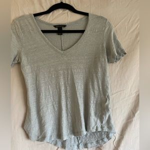 Banana republic t shirt